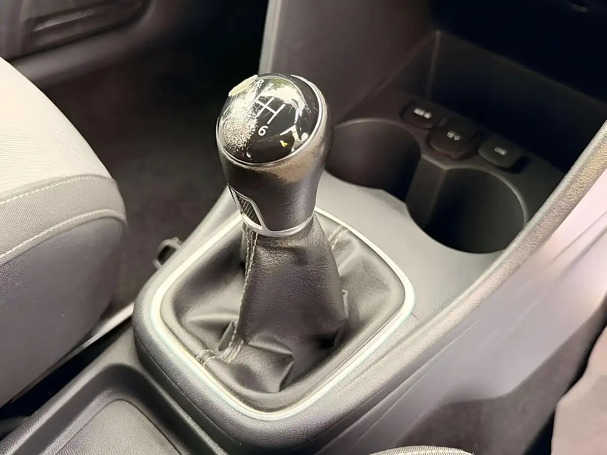 Used 2016 Volkswagen Polo R-Line White - Interior and Exterior details 14
