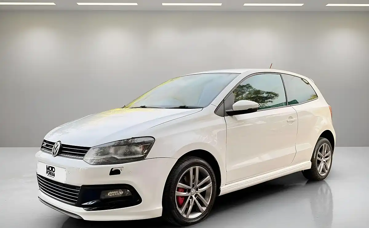 Used 2016 Volkswagen Polo R-Line White - Interior and Exterior details 2