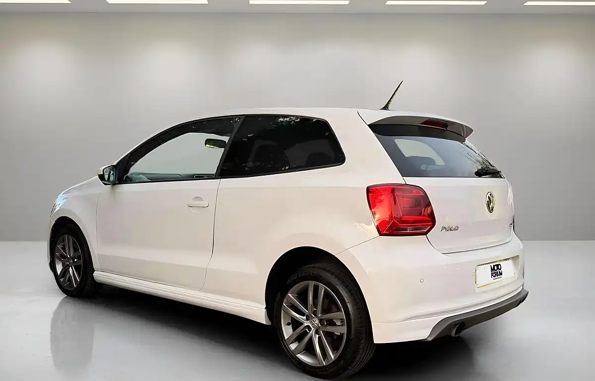 Used 2016 Volkswagen Polo R-Line White - Interior and Exterior details 9