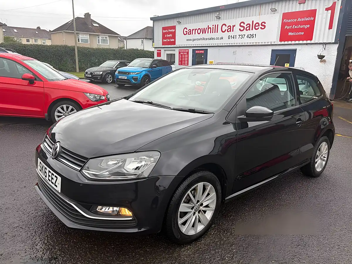 Used 2016 Volkswagen Polo Se Black - Front View