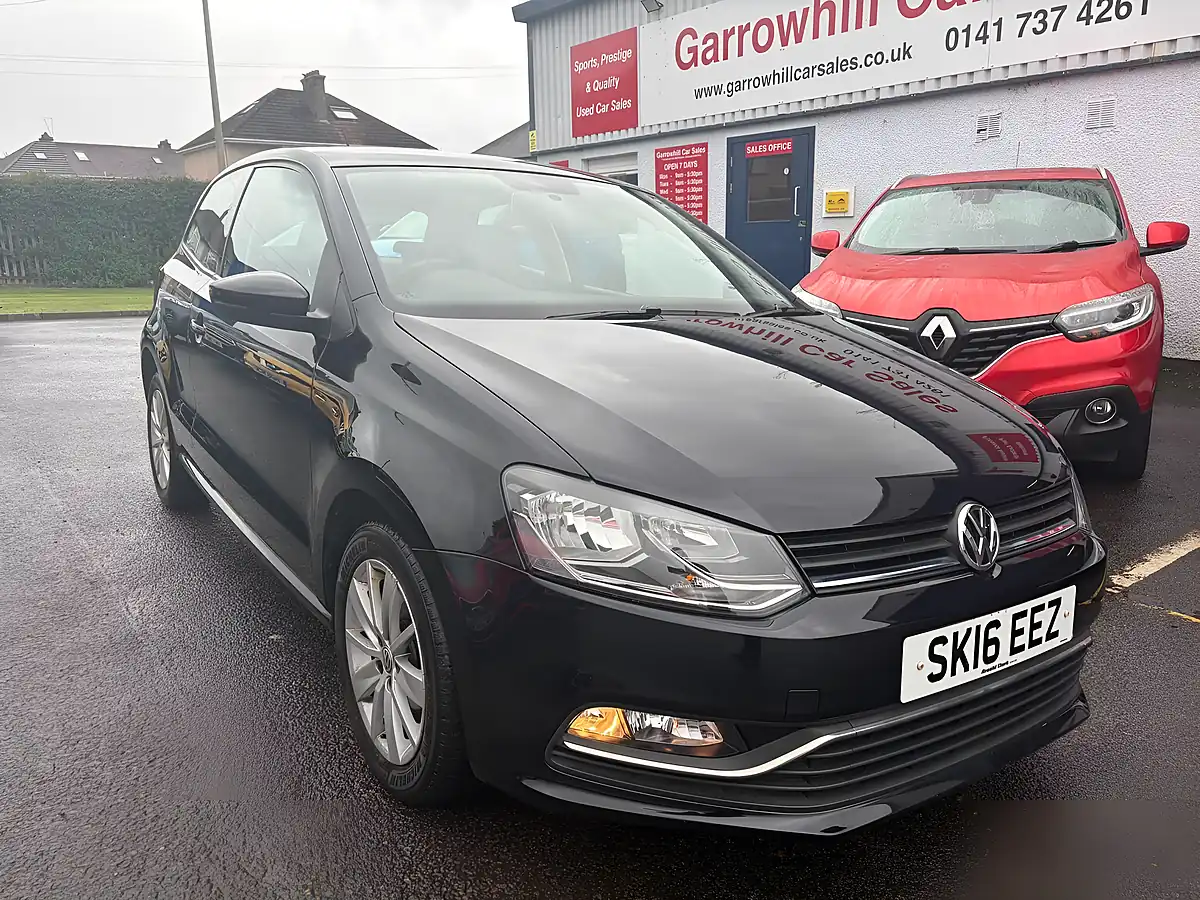 Used 2016 Volkswagen Polo Se Black - Interior and Exterior details 3