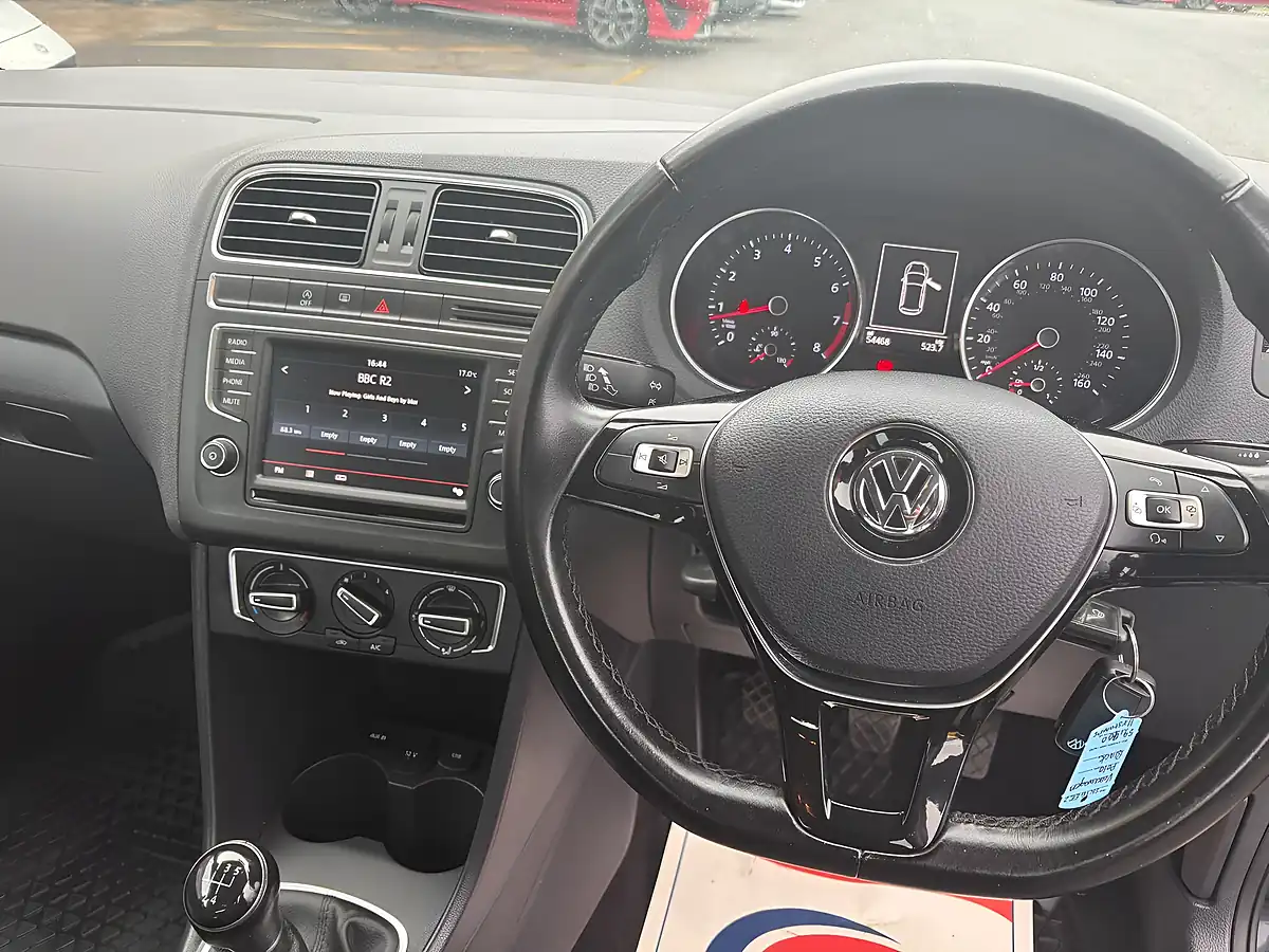 Used 2016 Volkswagen Polo Se Black - Interior and Exterior details 9