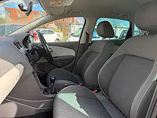 Used 2016 Volkswagen Polo Se Design Black - Interior and Exterior details 12