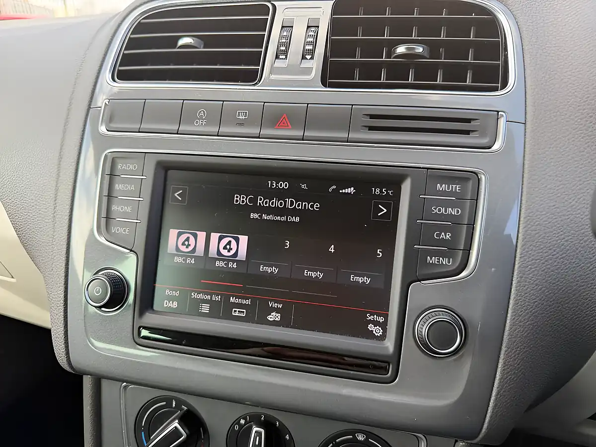 Used 2016 Volkswagen Polo Se Design Black - Interior and Exterior details 14
