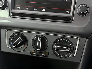 Used 2016 Volkswagen Polo Se Design Black - Interior and Exterior details 15