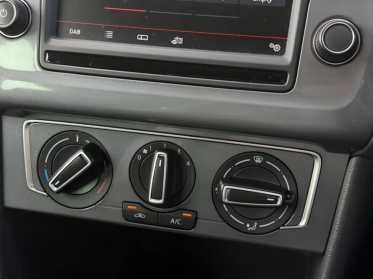 Used 2016 Volkswagen Polo Se Design Black - Interior and Exterior details 15