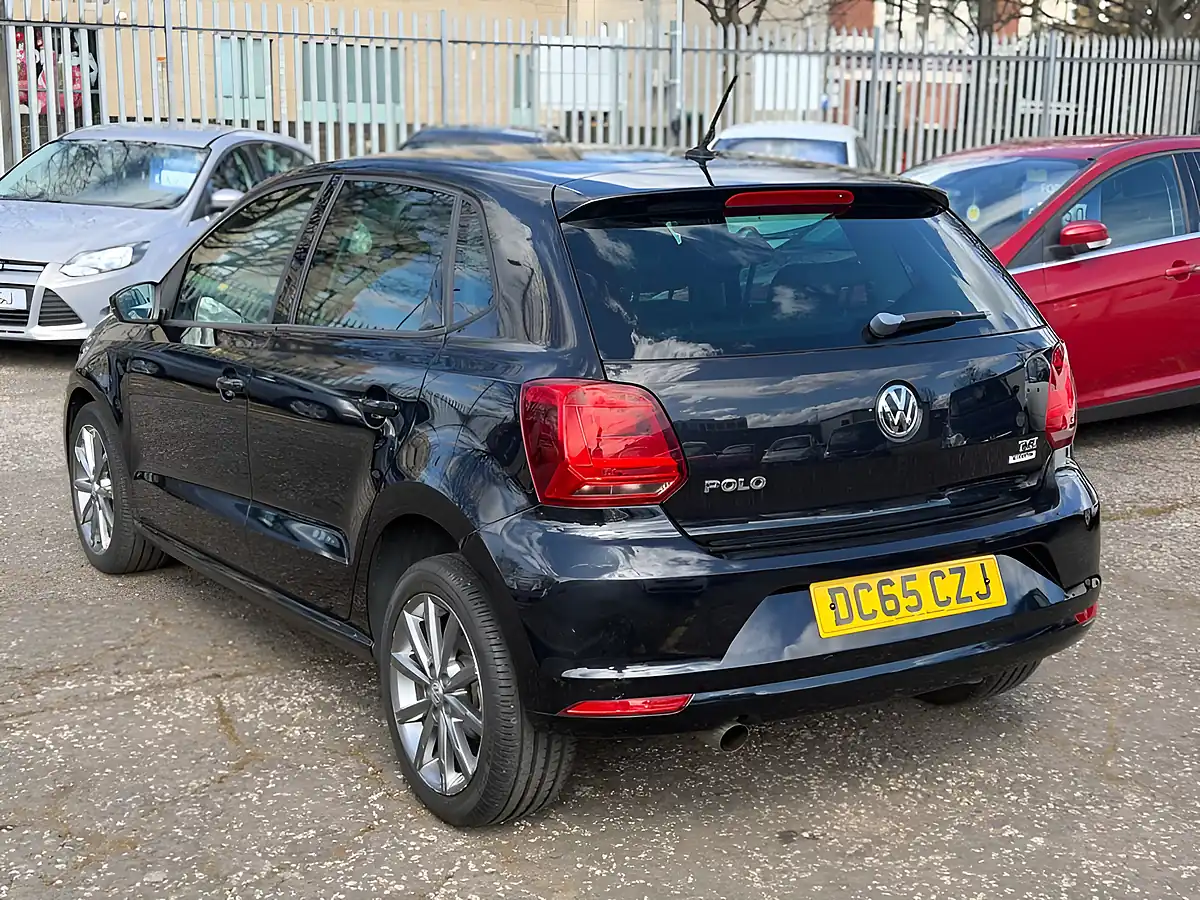 Used 2016 Volkswagen Polo Se Design Black - Interior and Exterior details 5