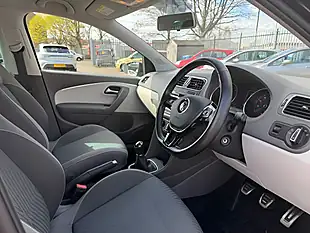 Used 2016 Volkswagen Polo Se Design Black - Interior and Exterior details 7