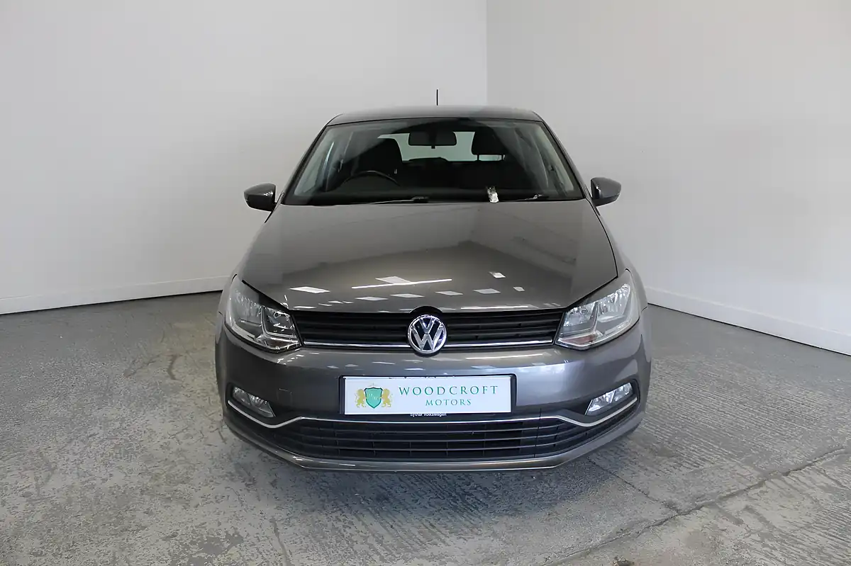 Used 2016 Volkswagen Polo Se Grey - Interior and Exterior details 9