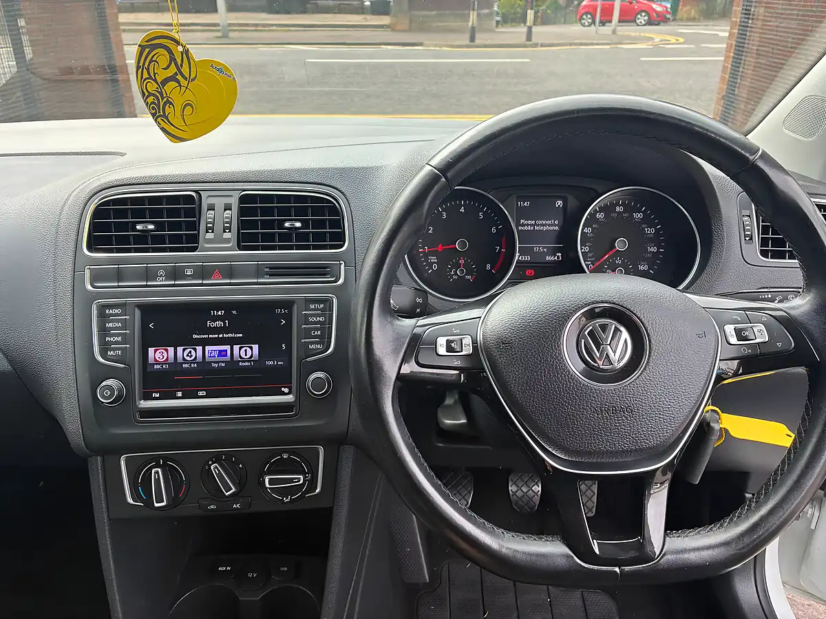Used 2016 Volkswagen Polo Se White - Interior and Exterior details 14