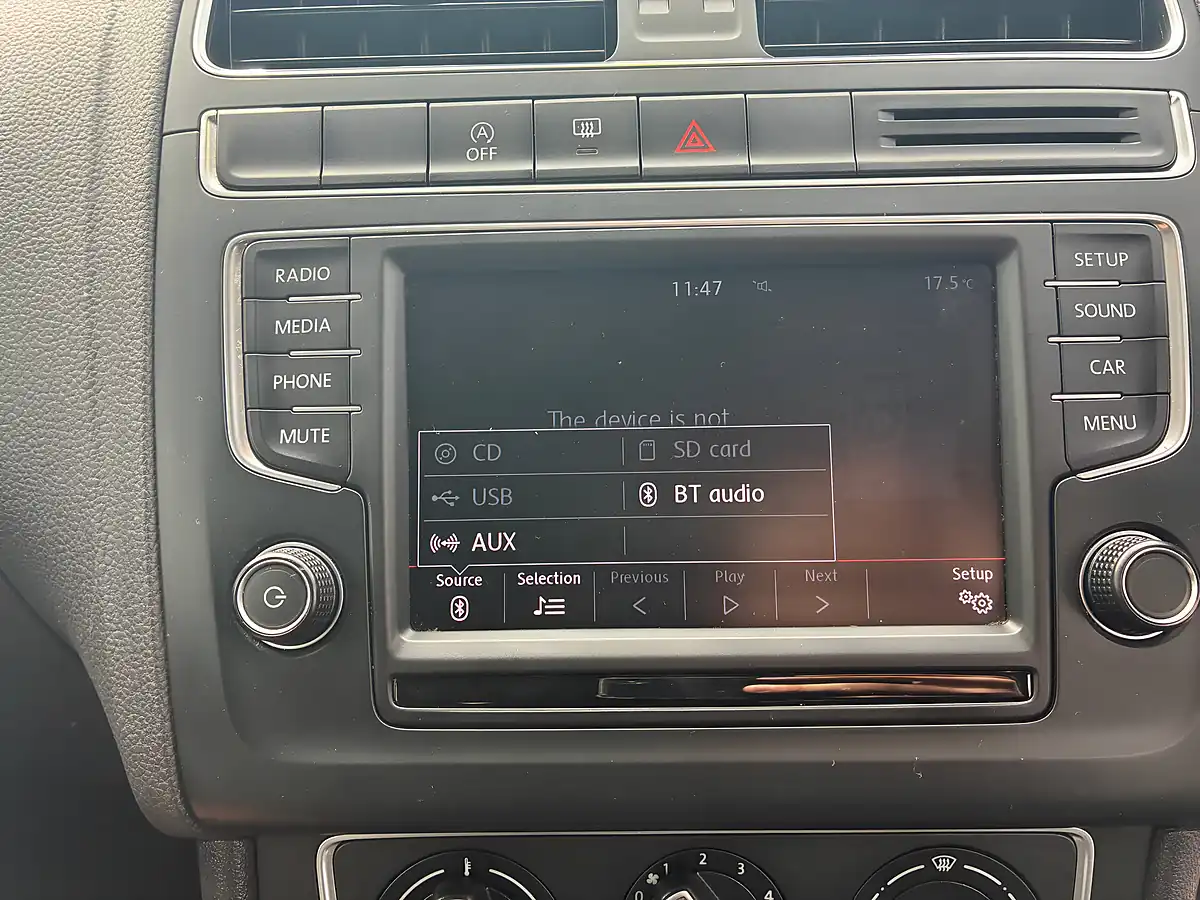 Used 2016 Volkswagen Polo Se White - Interior and Exterior details 16