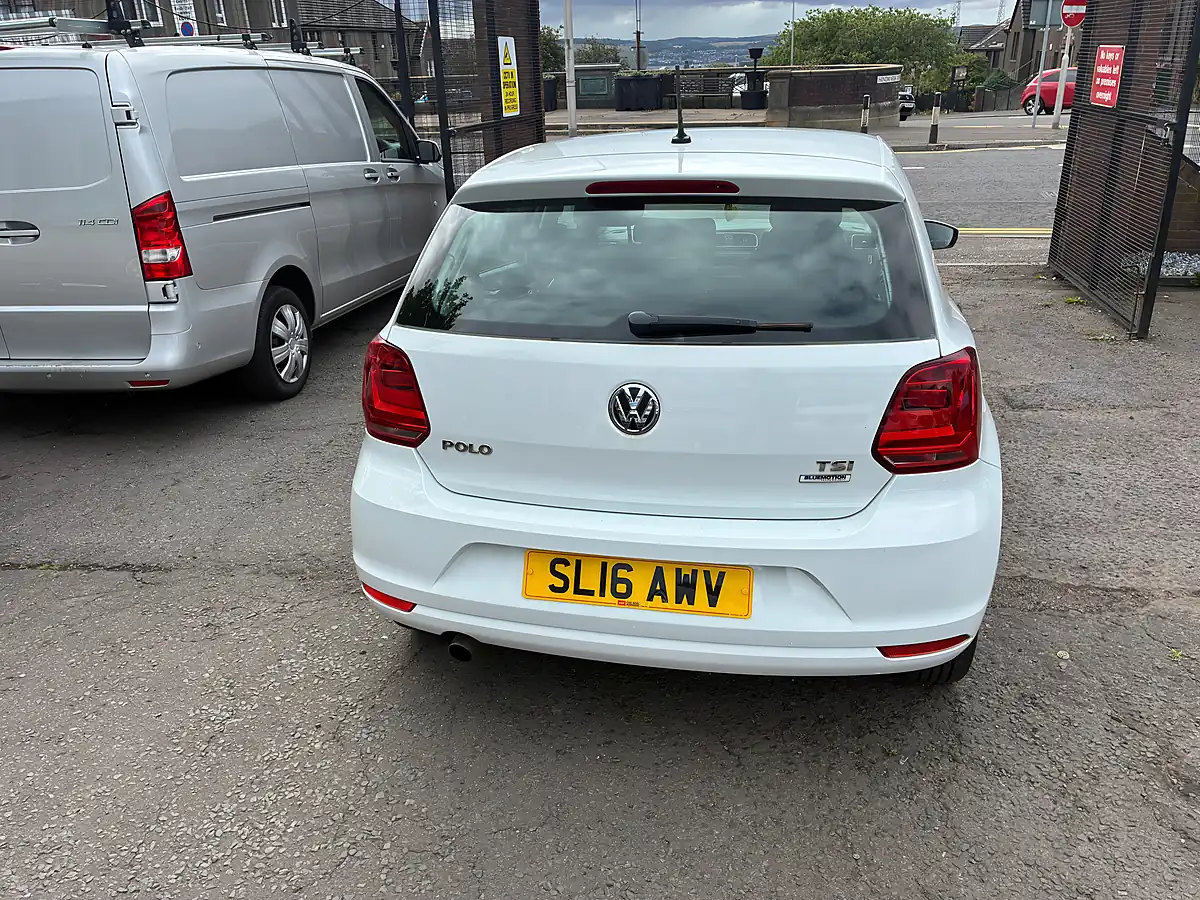 Used 2016 Volkswagen Polo Se White - Interior and Exterior details 4