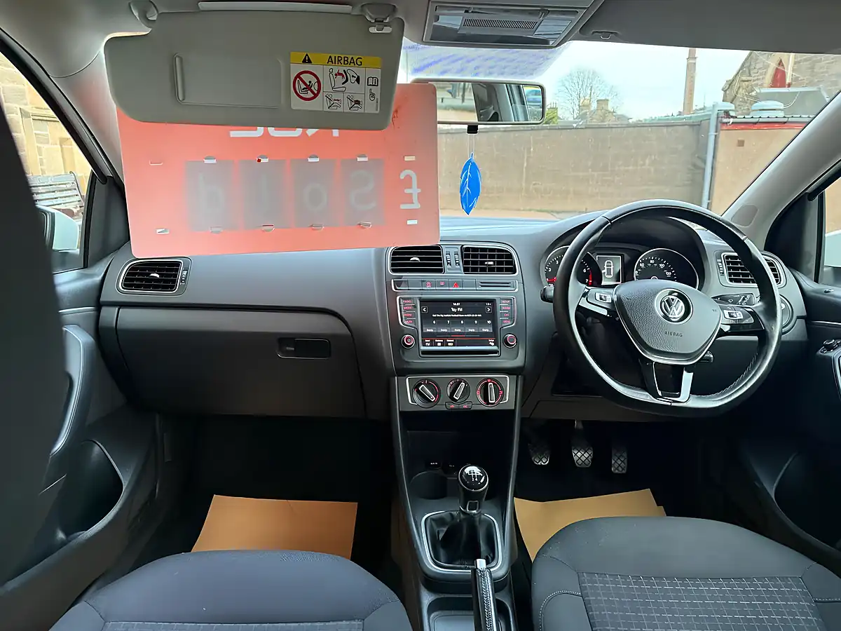 Used 2016 Volkswagen Polo Se White - Interior and Exterior details 14