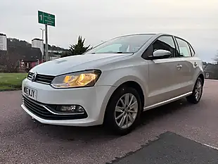 Used 2016 Volkswagen Polo Se White - Interior and Exterior details 9