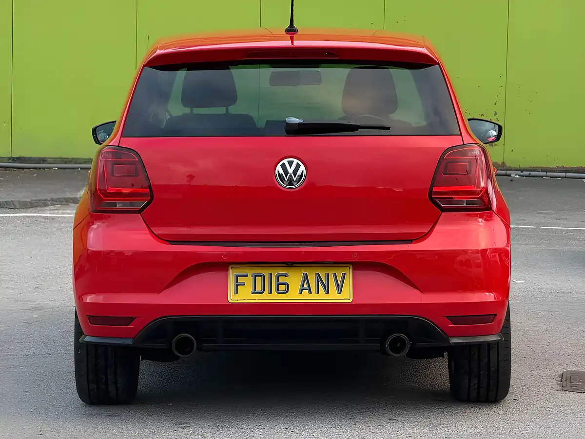 Used 2016 Volkswagen Polo Sel Red - Interior and Exterior details 7