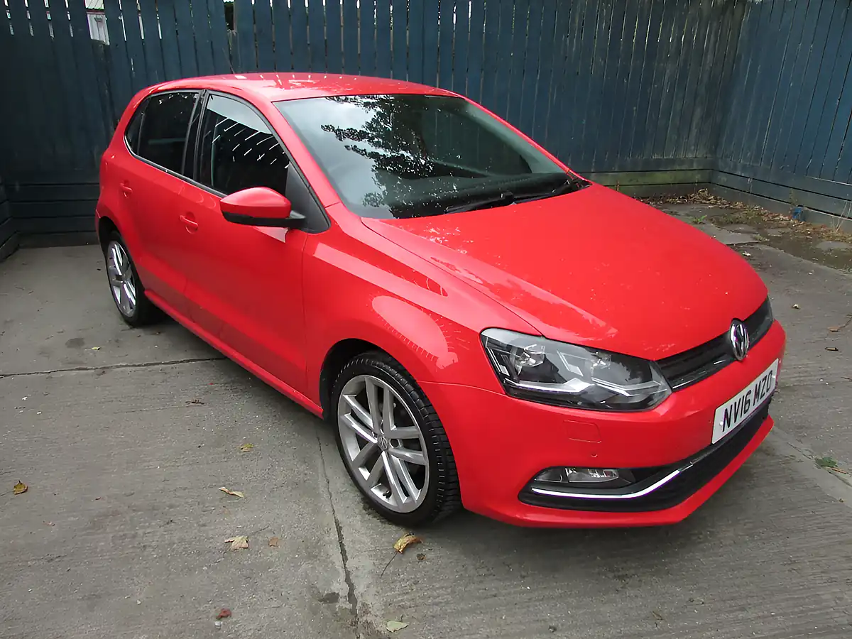 Used 2016 Volkswagen Polo Sel Red - Front View