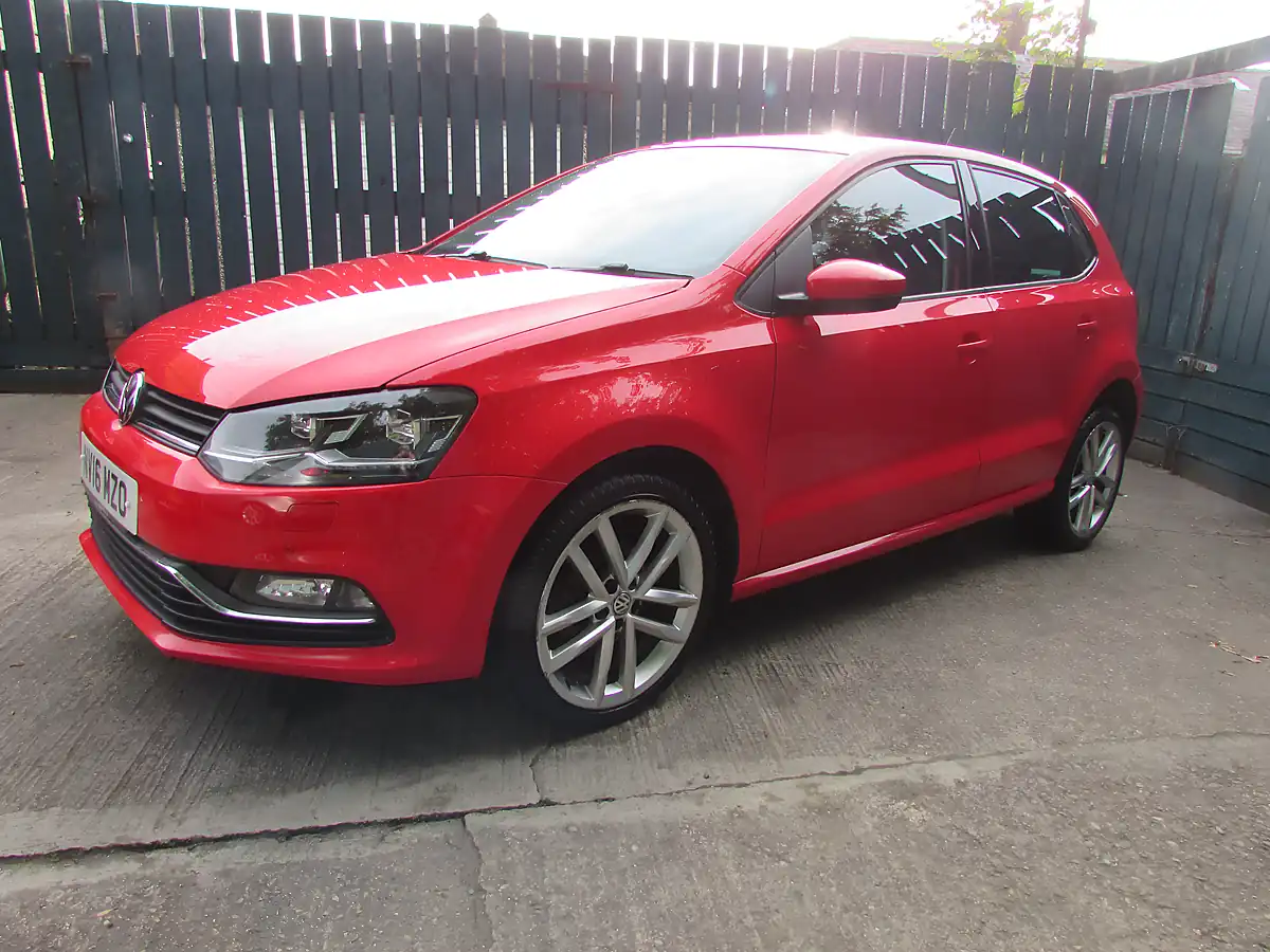 Used 2016 Volkswagen Polo Sel Red - Interior and Exterior details 12
