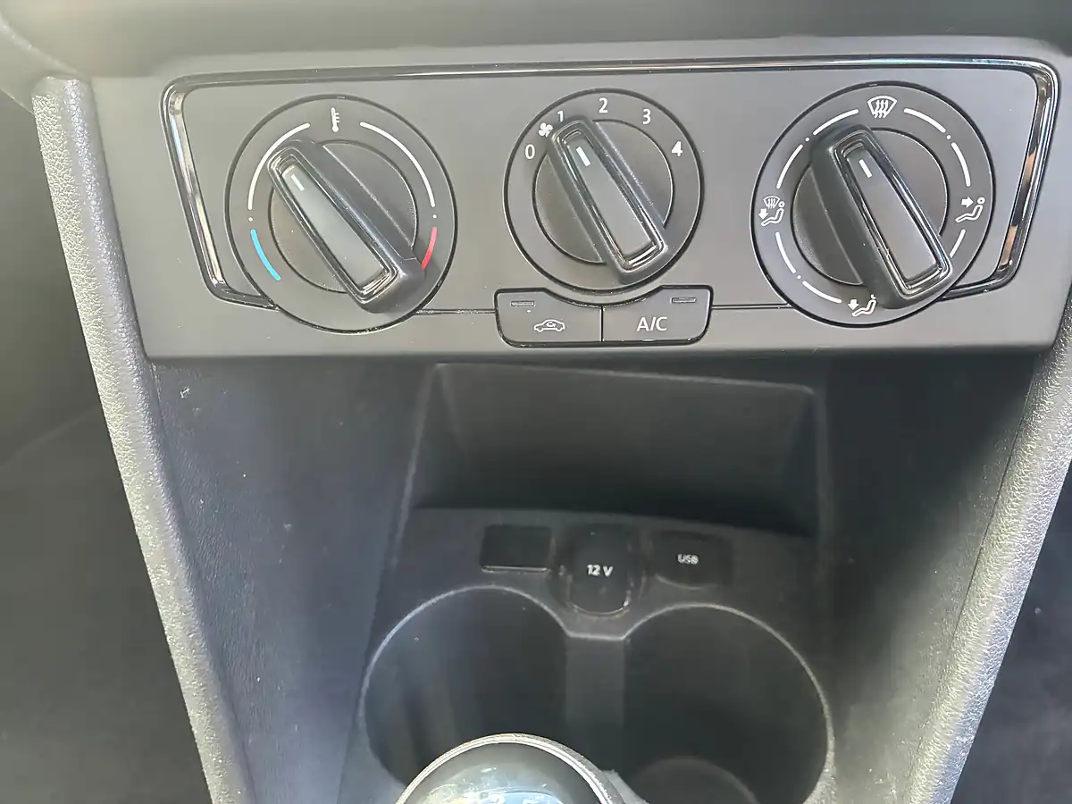 Used 2016 Volkswagen Polo Tech S Blue - Interior and Exterior details 11
