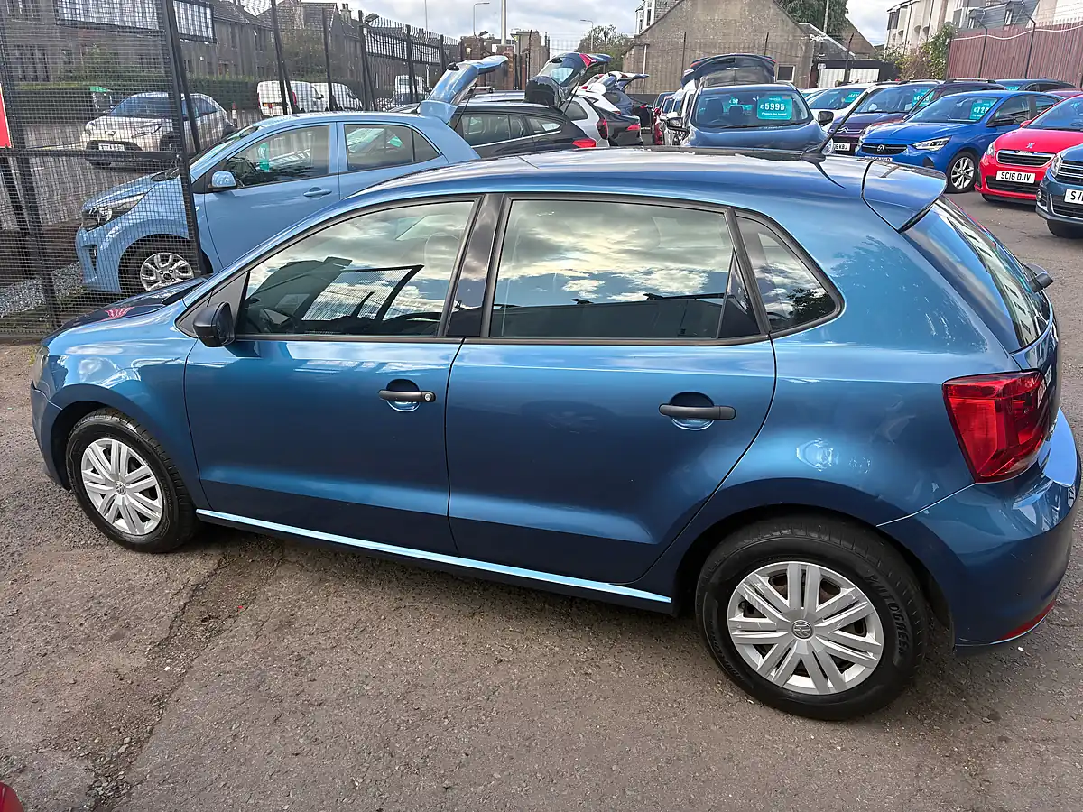 Used 2016 Volkswagen Polo Tech S Blue - Interior and Exterior details 6