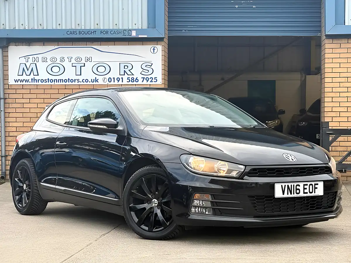 Used 2016 Volkswagen Scirocco Bluemotion Tech Euro 6 Black - Front View