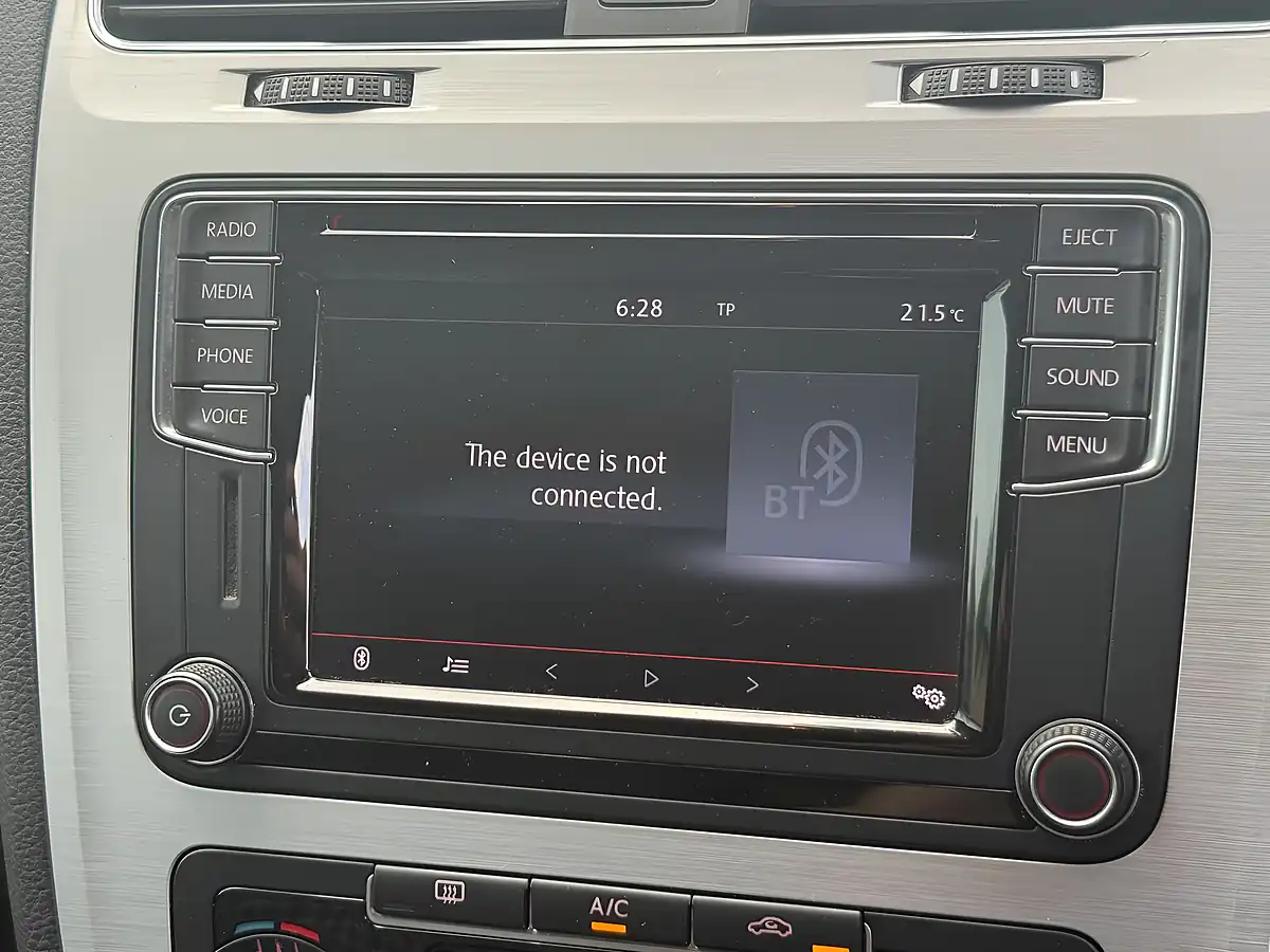 Used 2016 Volkswagen Scirocco Bluemotion Tech Euro 6 Black - Interior and Exterior details 14
