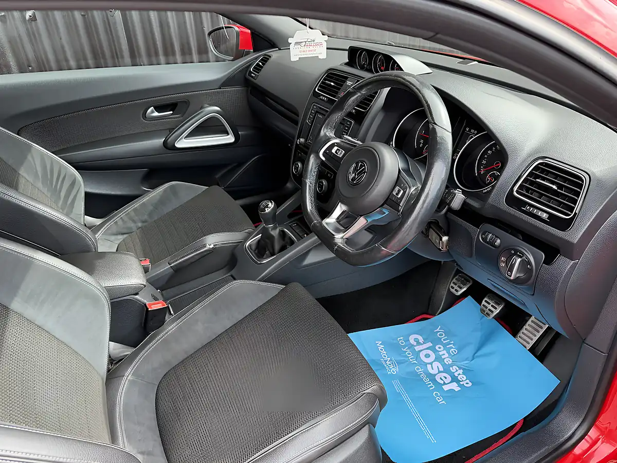 Used 2016 Volkswagen Scirocco Bluemotion Tech GT Red - Interior and Exterior details 11