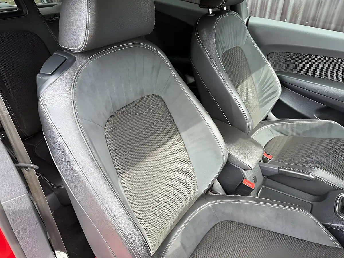 Used 2016 Volkswagen Scirocco Bluemotion Tech GT Red - Interior and Exterior details 13