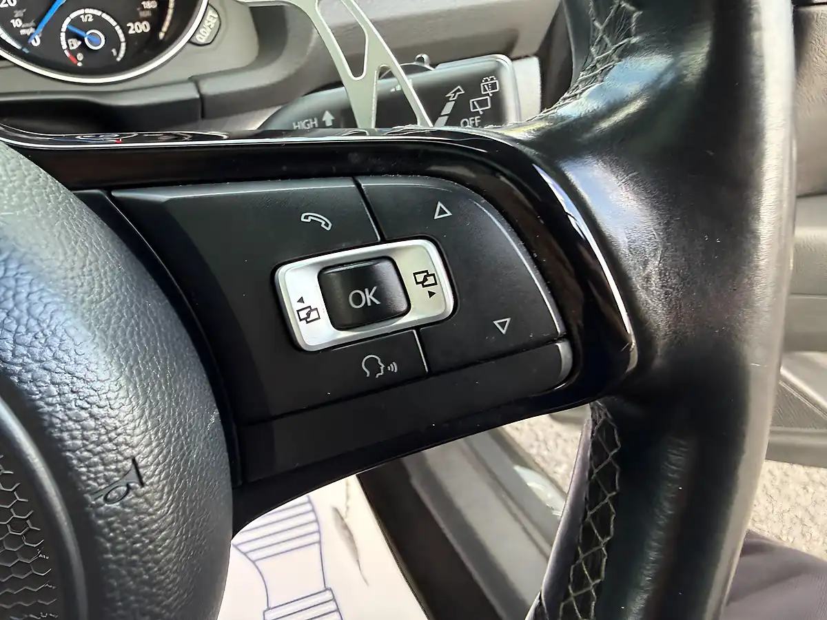 Used 2016 Volkswagen Scirocco Bluemotion Tech R Grey - Interior and Exterior details 15