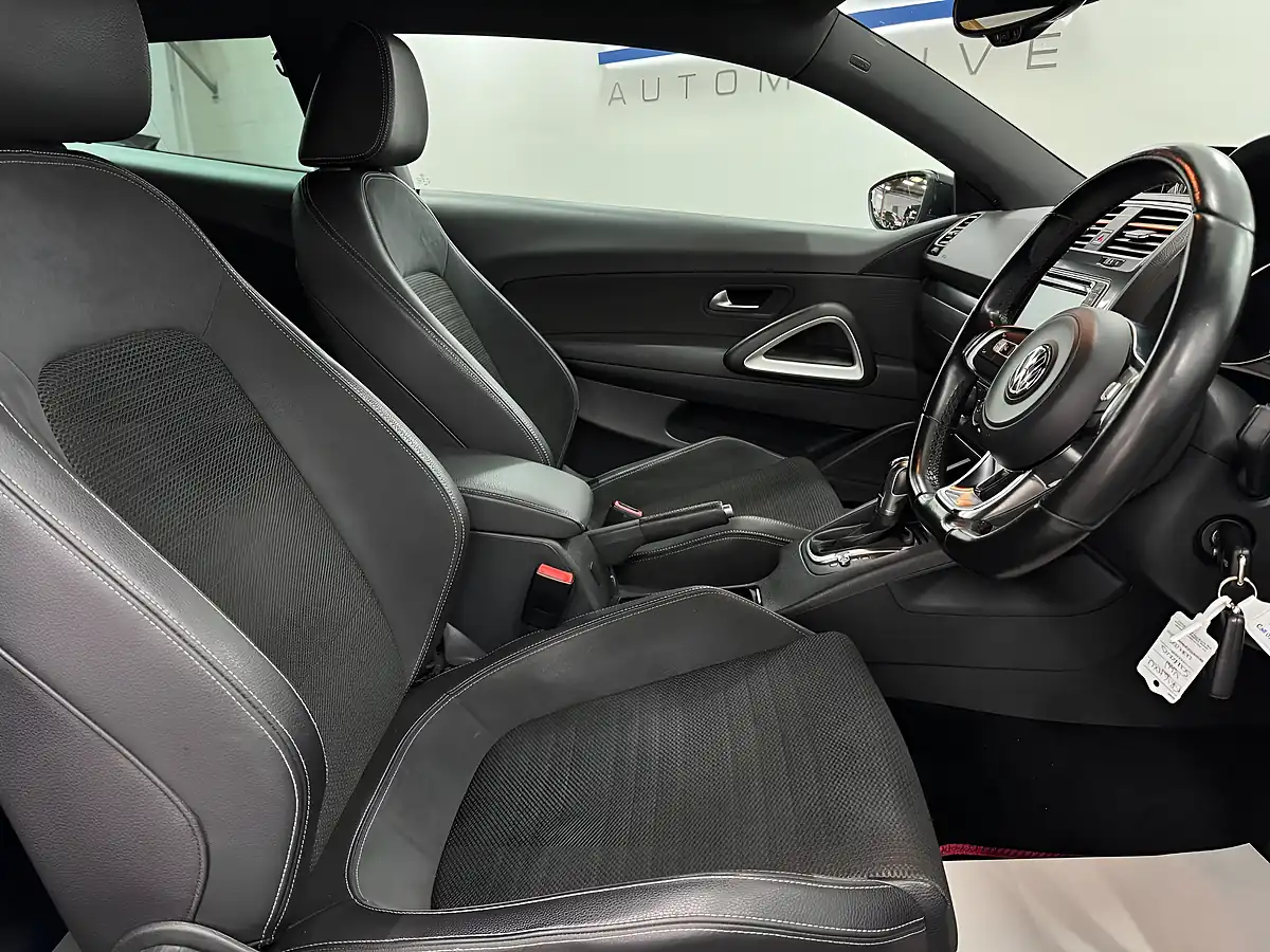 Used 2016 Volkswagen Scirocco GT Bluemotion Tech White - Interior and Exterior details 13