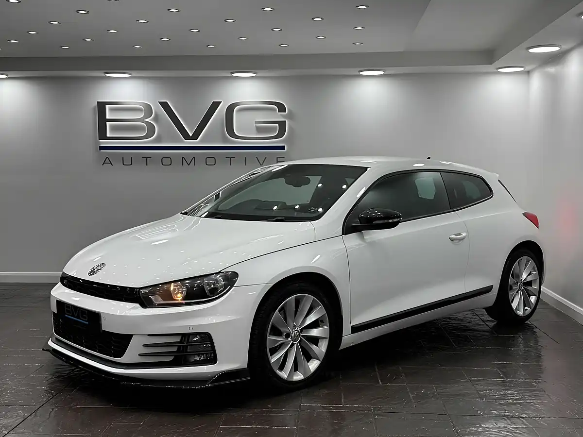 Used 2016 Volkswagen Scirocco GT Bluemotion Tech White - Interior and Exterior details 5