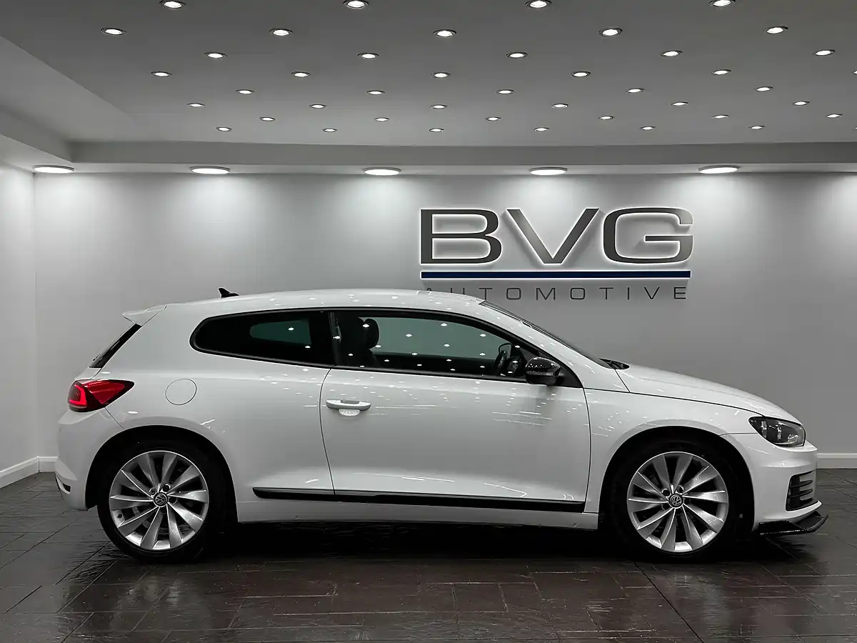 Used 2016 Volkswagen Scirocco GT Bluemotion Tech White - Interior and Exterior details 7