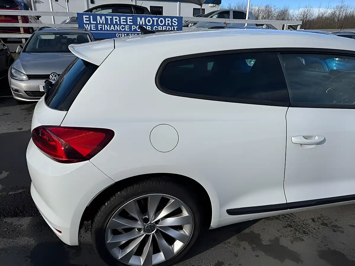 Used 2016 Volkswagen Scirocco GT White - Interior and Exterior details 15