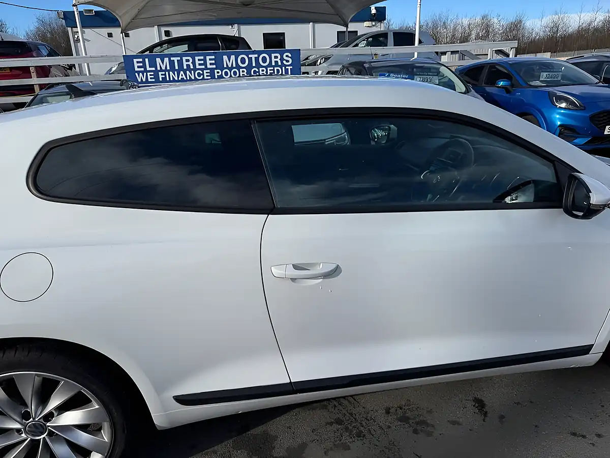 Used 2016 Volkswagen Scirocco GT White - Interior and Exterior details 17