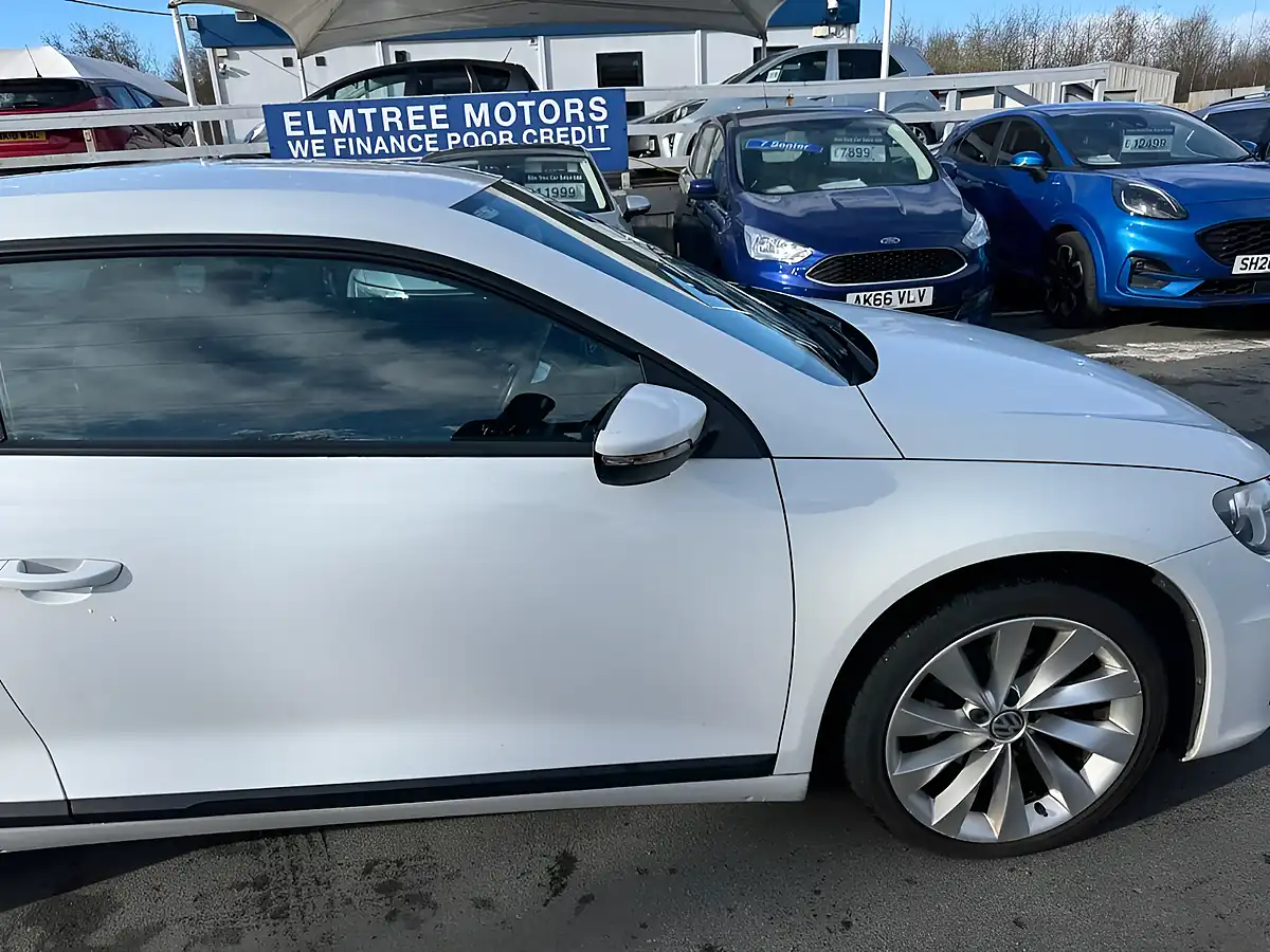 Used 2016 Volkswagen Scirocco GT White - Interior and Exterior details 19