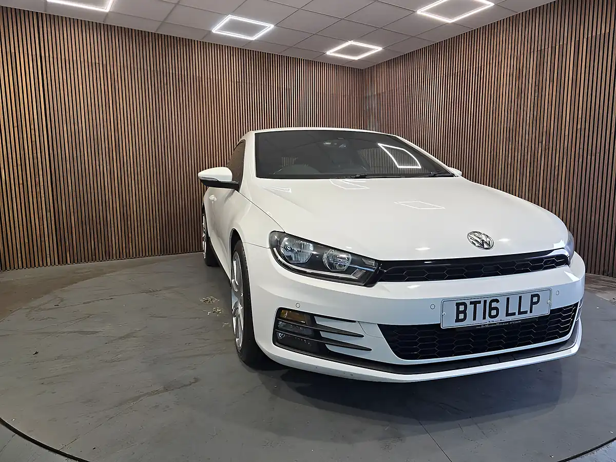 Used 2016 Volkswagen Scirocco GT White - Front View
