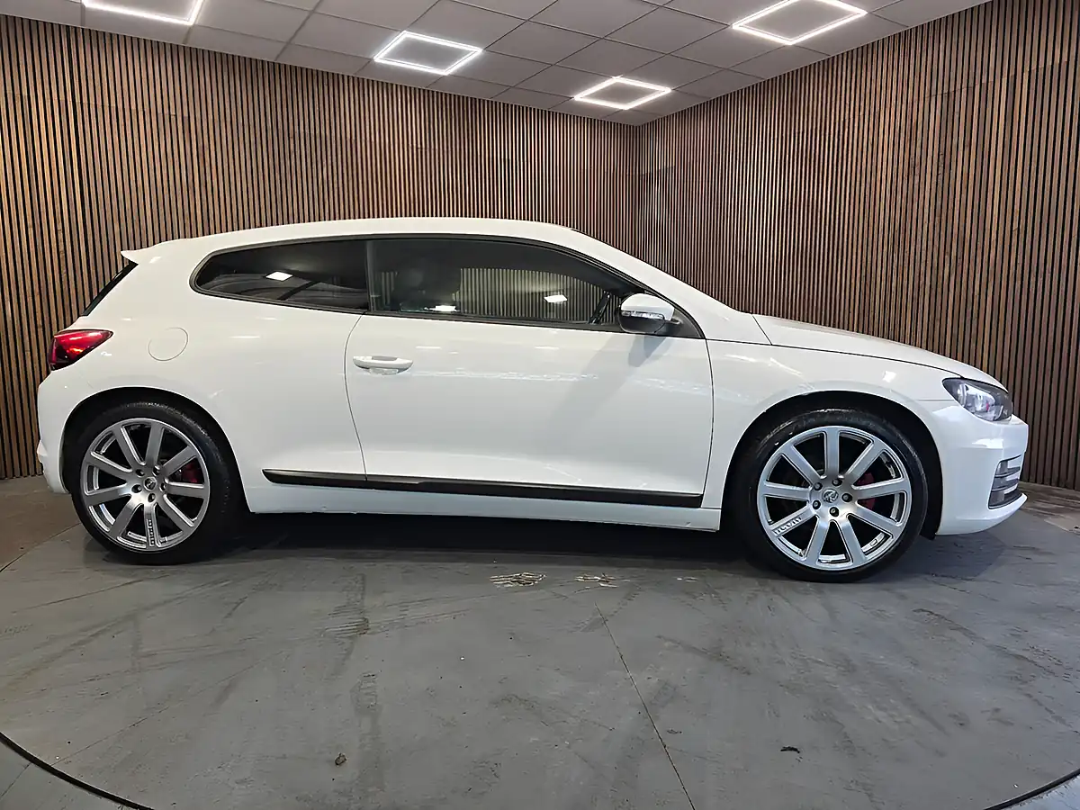 Used 2016 Volkswagen Scirocco GT White - Interior and Exterior details 7