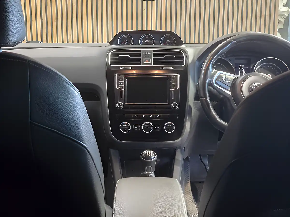 Used 2016 Volkswagen Scirocco GT White - Interior and Exterior details 9