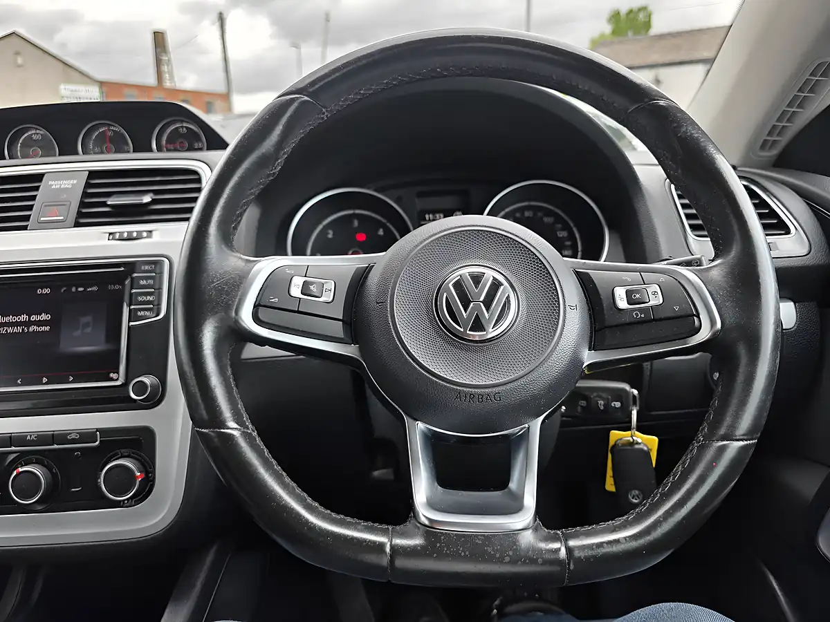 Used 2016 Volkswagen Scirocco Purple - Interior and Exterior details 10