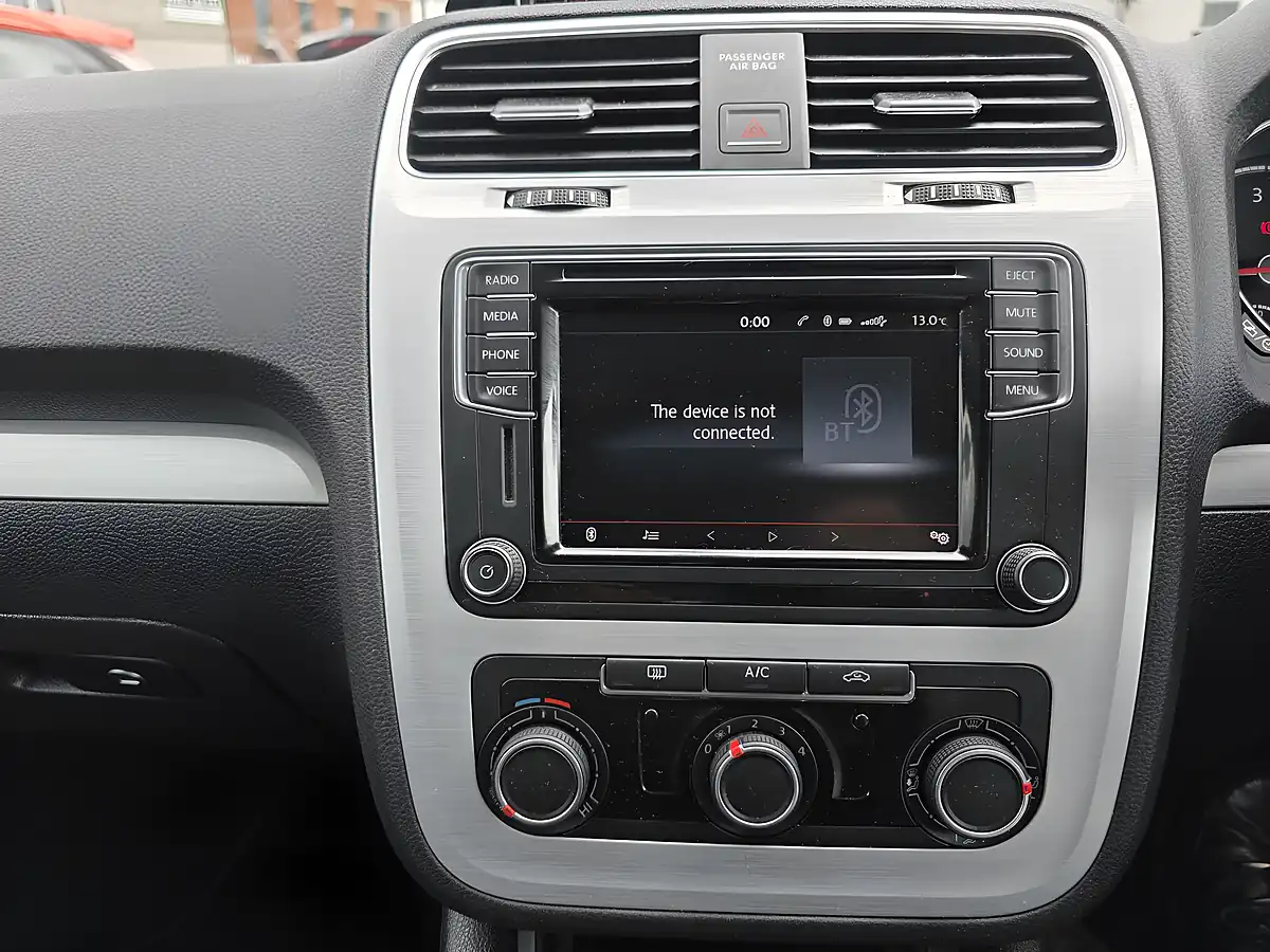Used 2016 Volkswagen Scirocco Purple - Interior and Exterior details 11