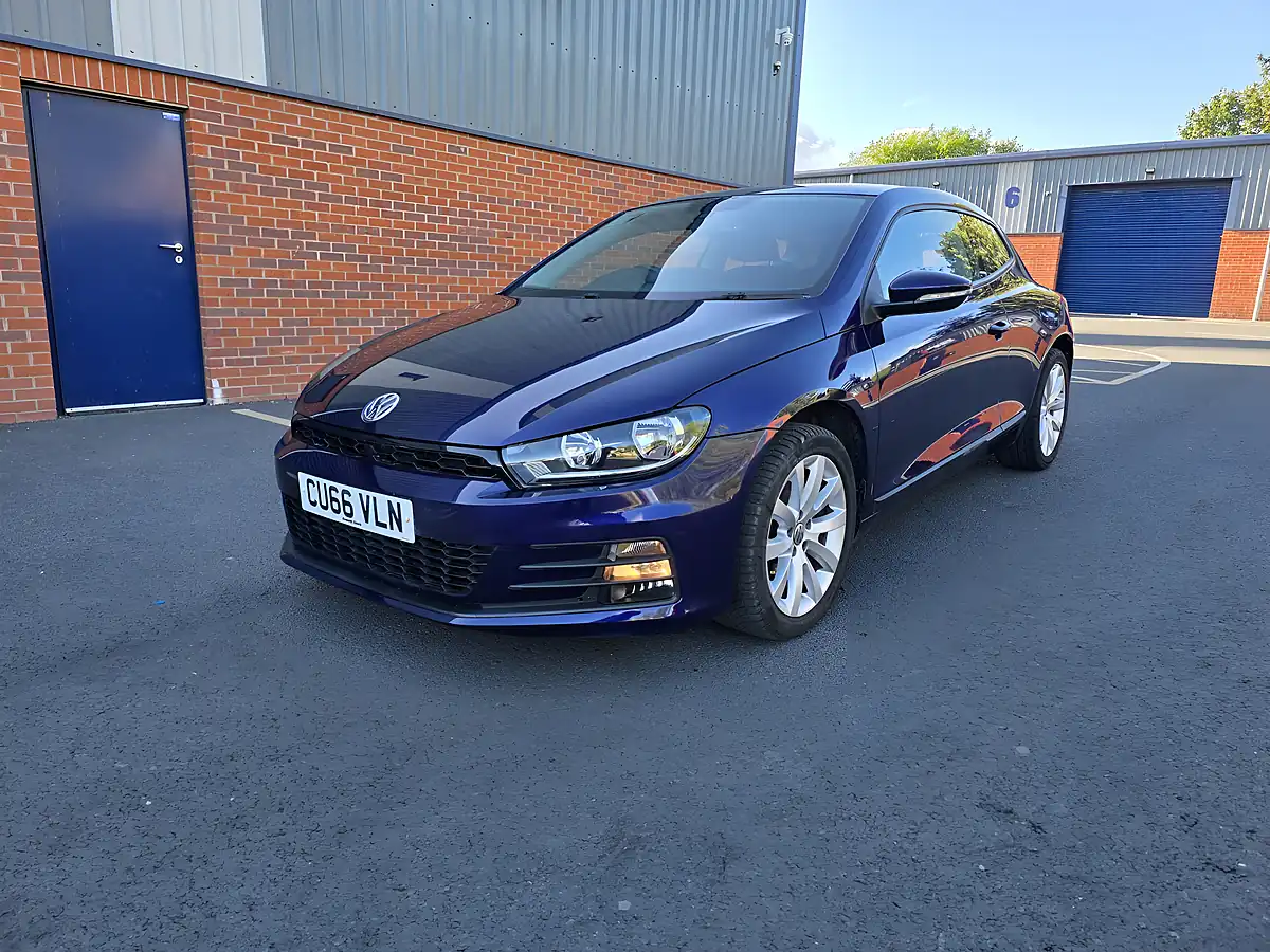 Used 2016 Volkswagen Scirocco Purple - Interior and Exterior details 2