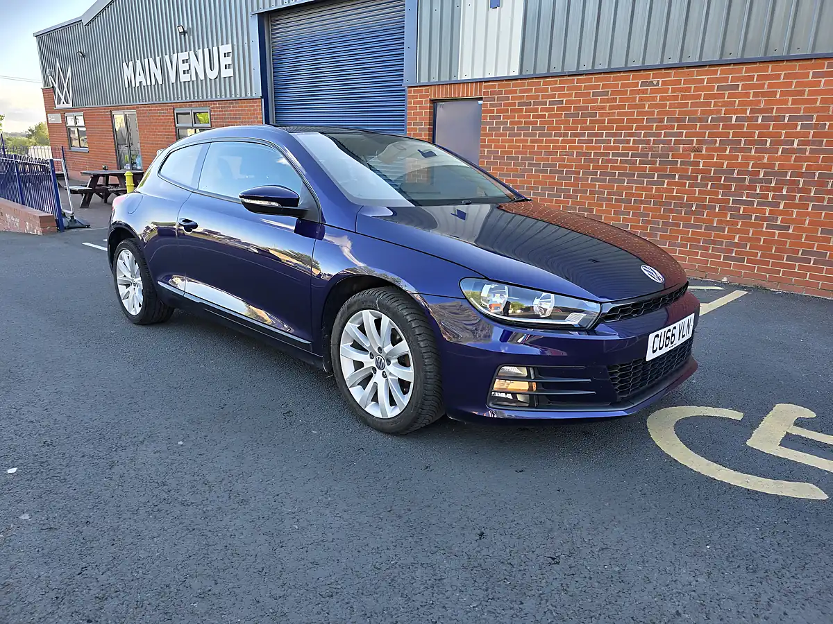 Used 2016 Volkswagen Scirocco Purple - Interior and Exterior details 3