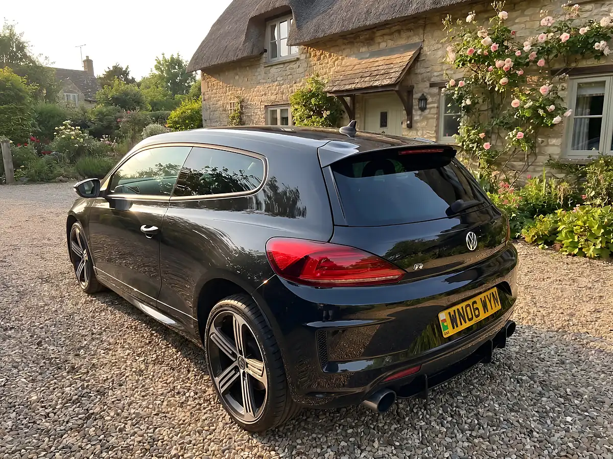 Used 2016 Volkswagen Scirocco R Bluemotion Tech Black - Interior and Exterior details 4