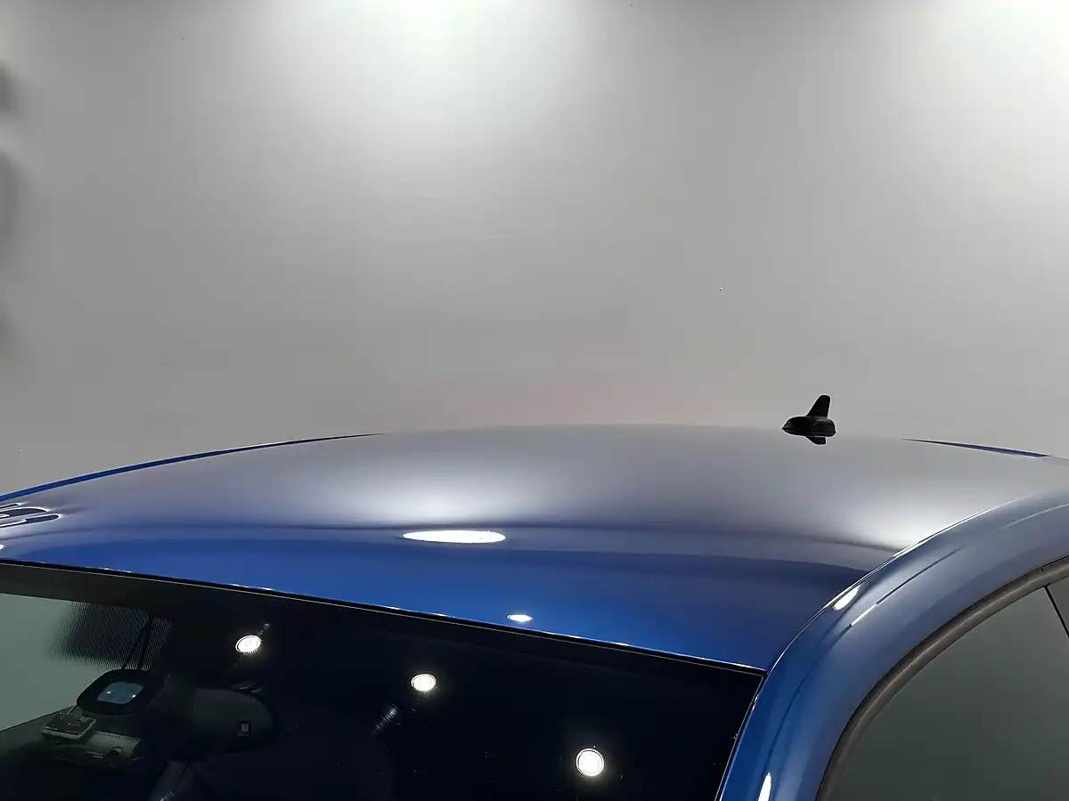 Used 2016 Volkswagen Scirocco R-Line Blue - Interior and Exterior details 11