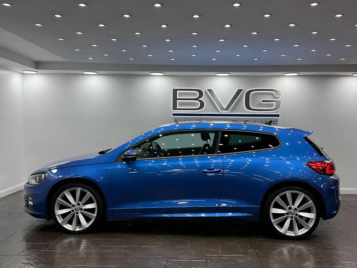 Used 2016 Volkswagen Scirocco R-Line Blue - Interior and Exterior details 8