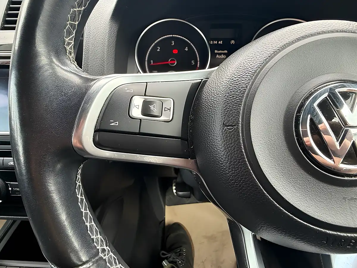 Used 2016 Volkswagen Scirocco R-Line White - Interior and Exterior details 19