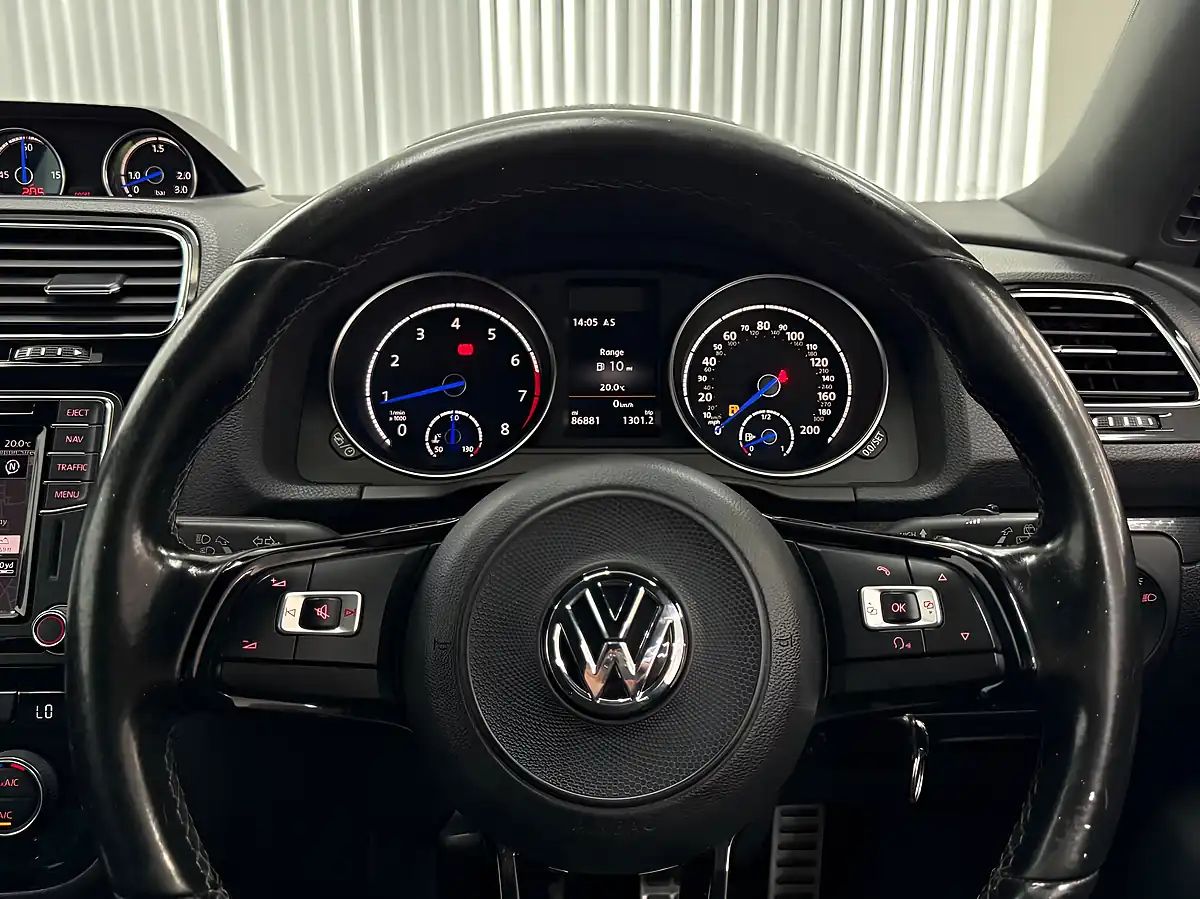 Used 2016 Volkswagen Scirocco R White - Interior and Exterior details 15