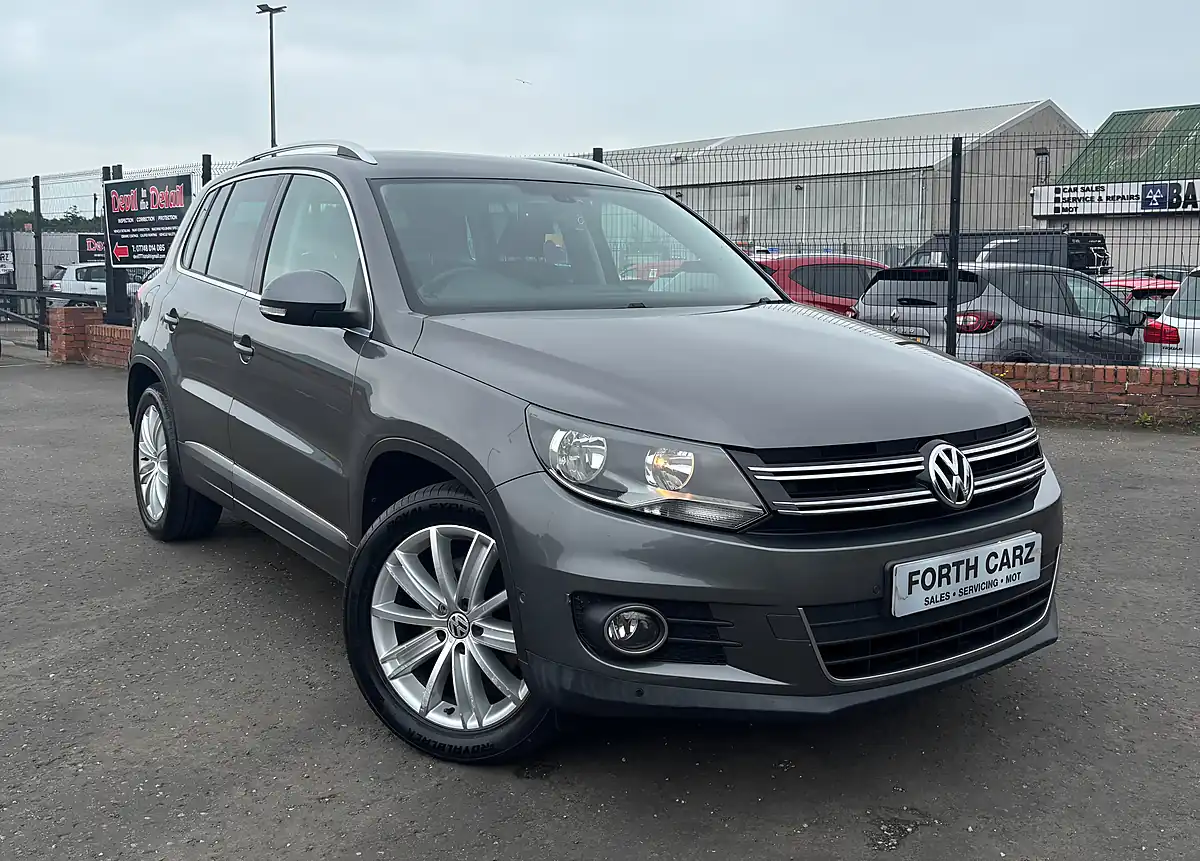 Used 2016 Volkswagen Tiguan Bluemotion Tech Match Edition Grey - Front View
