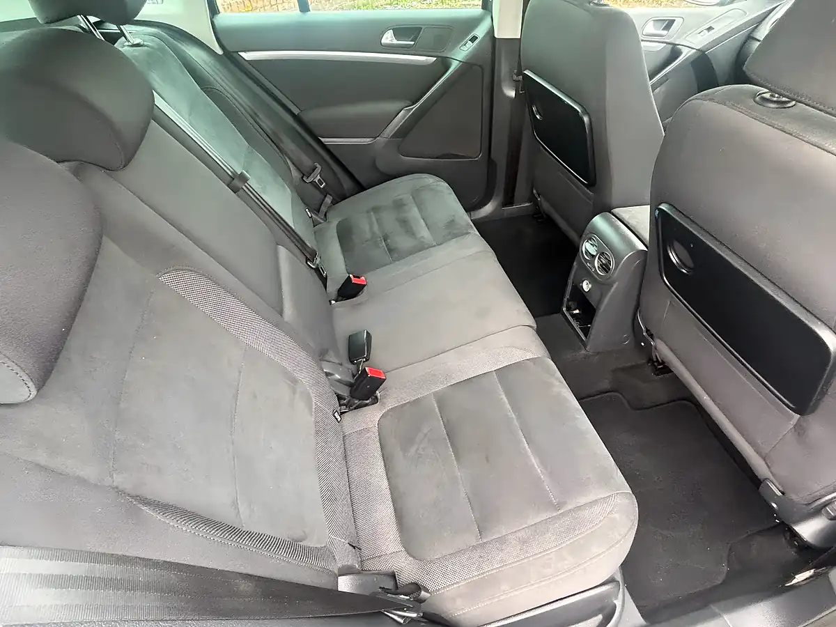 Used 2016 Volkswagen Tiguan Bluemotion Tech Match Edition Grey - Interior and Exterior details 12