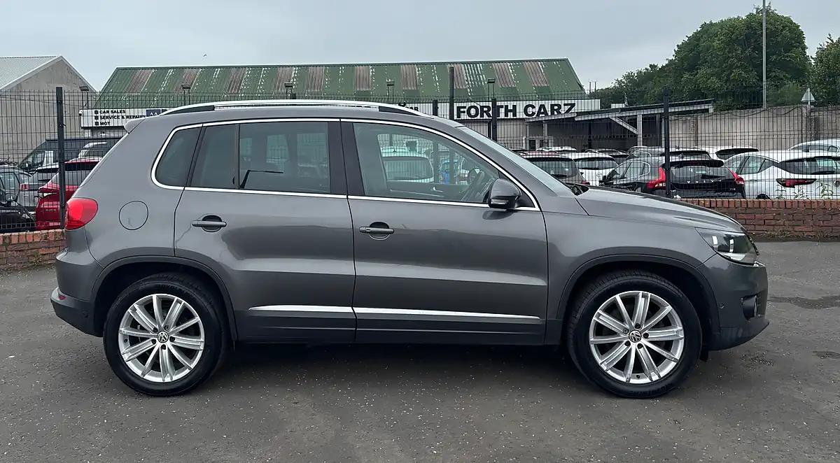 Used 2016 Volkswagen Tiguan Bluemotion Tech Match Edition Grey - Interior and Exterior details 2