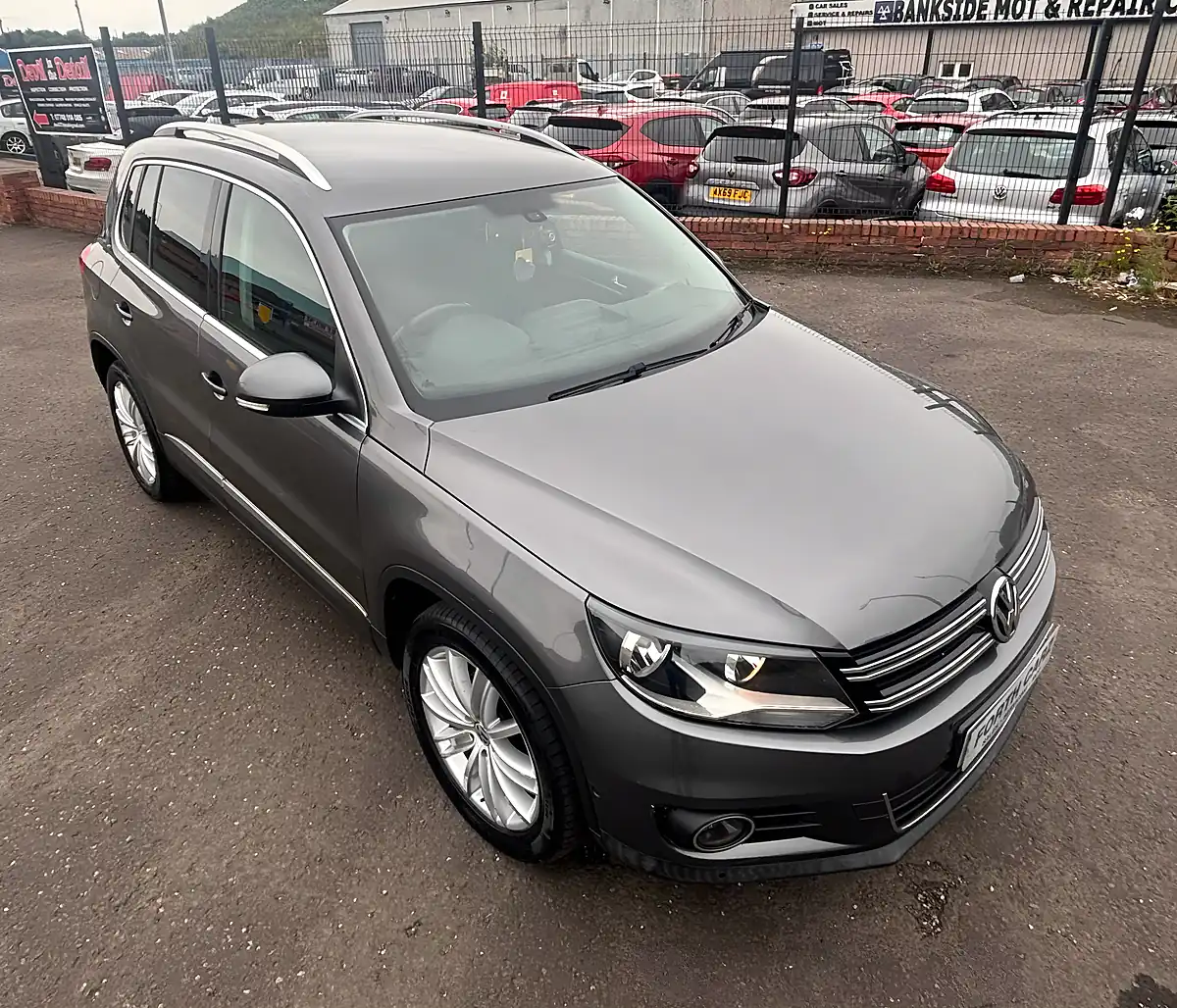 Used 2016 Volkswagen Tiguan Bluemotion Tech Match Edition Grey - Interior and Exterior details 6